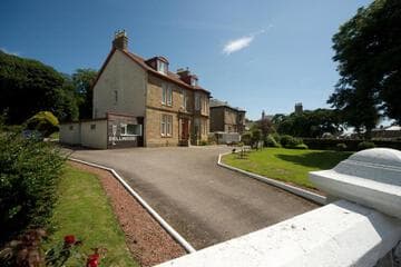 Accommodation at Dellwood Hotel in campbeltown airport