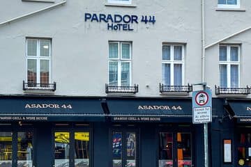 Accommodation at Parador44 in cardiff airport