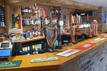 Accommodation at Oddfellows Hotel Bar & Restaurant in carlton