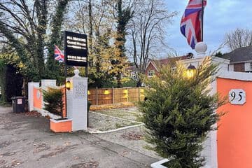 Accommodation at All Seasons Gatwick Guest House in london gatwick airport