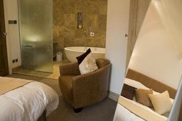 Accommodation at The Rooms Lytham in warton aerodrome