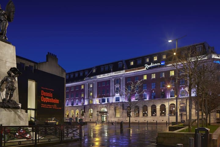 Radisson Blu Hotel Leeds City Centre Image 1