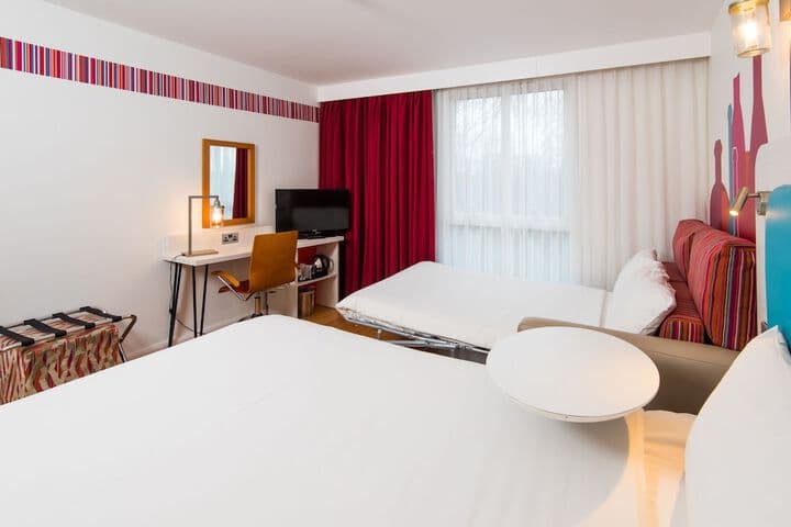 Ibis Styles Barnsley Hotel Image 11