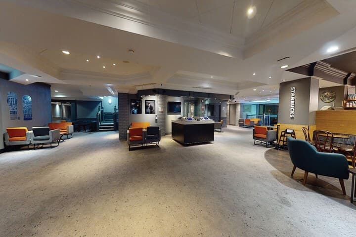 Village Hotel Leeds North Image 7