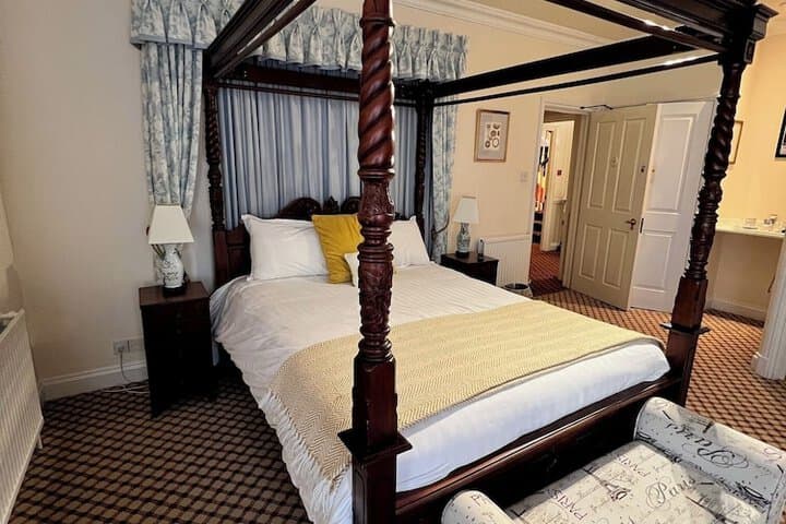 Haleys Hotel Image 10