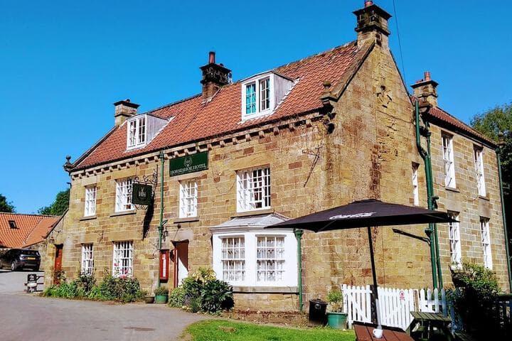 Horseshoe Hotel Image 1