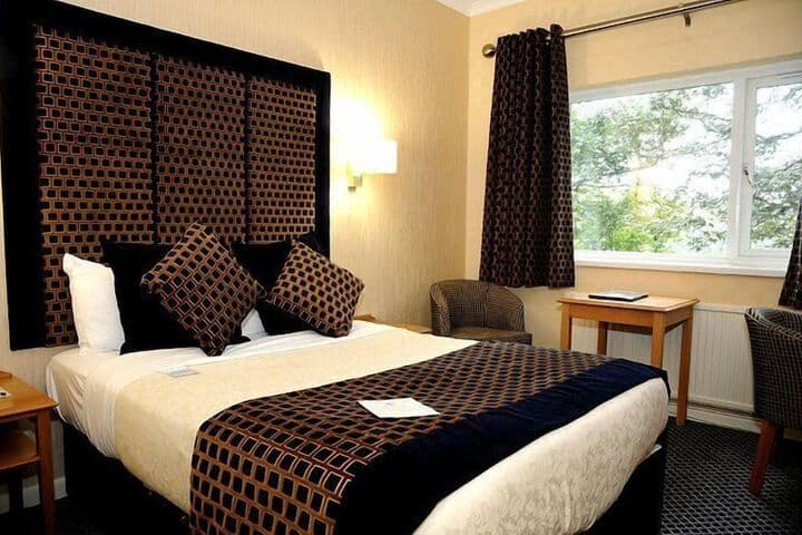 The Carlton Park Hotel Image 2