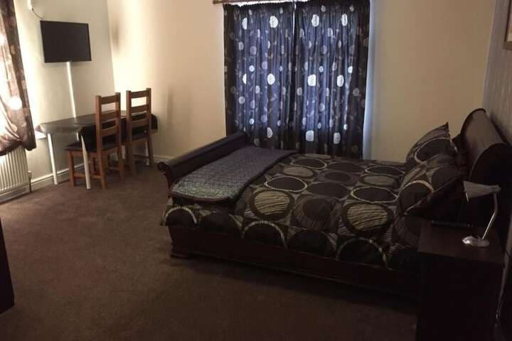 Brookfield Hotel Image 5