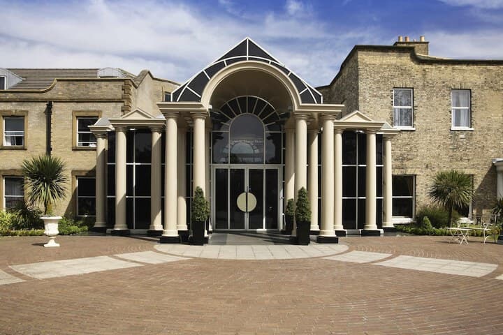 Mercure York Fairfield Manor Hotel Image 1
