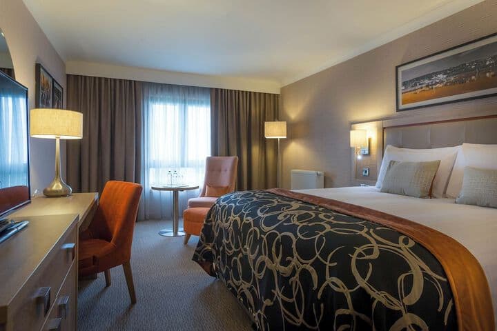 Clayton Hotel Leeds Image 2
