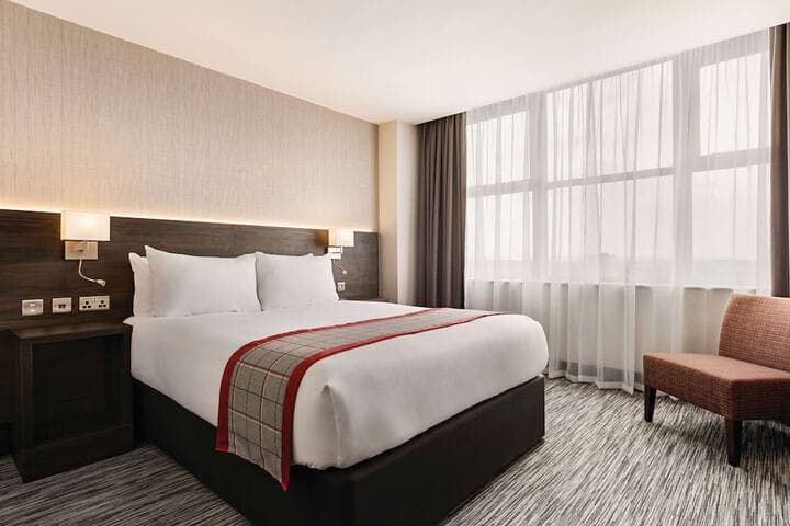 Ramada by Wyndham Leeds East Image 5