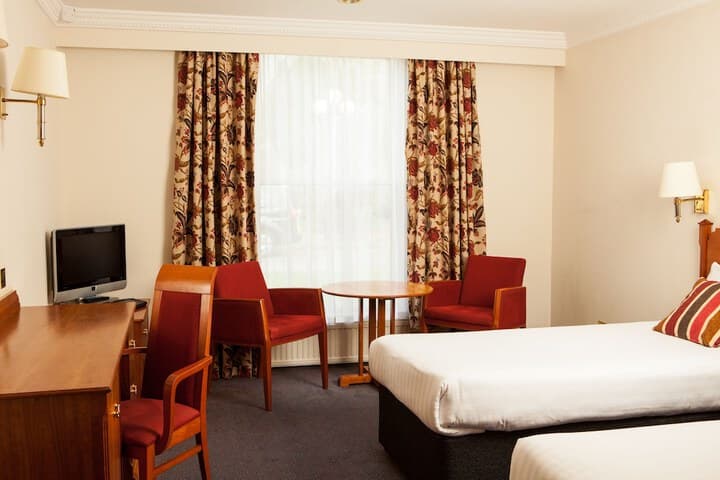 Mercure York Fairfield Manor Hotel Image 6