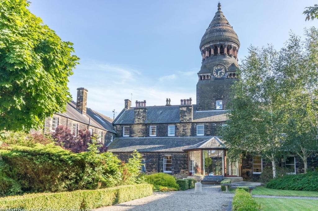 Accommodation at Hinsley Hall in leeds