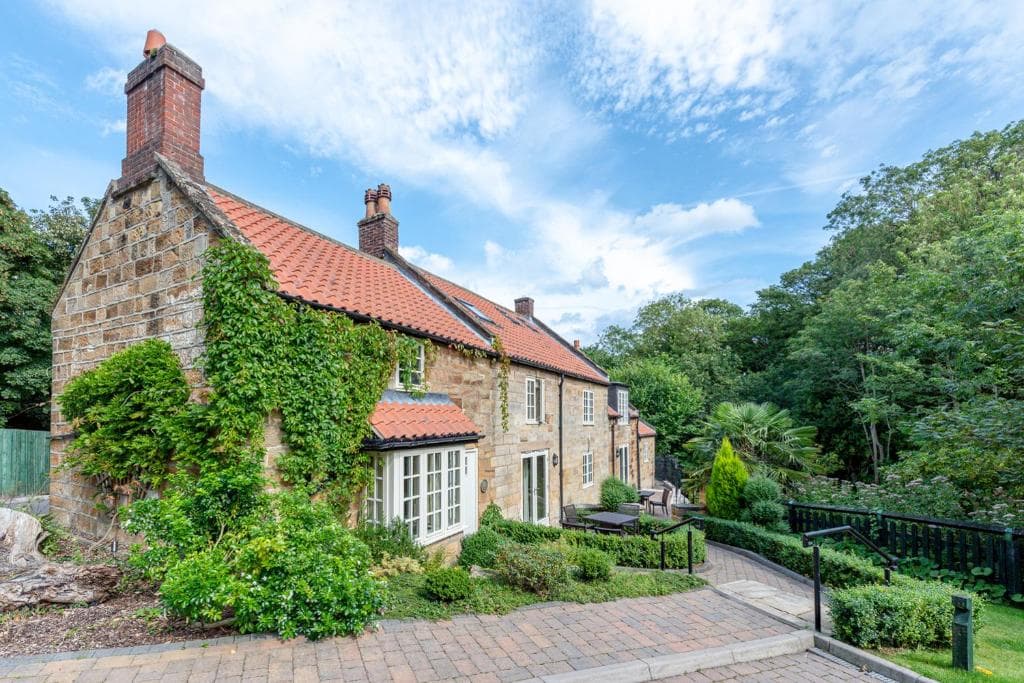 Accommodation at Gardeners Cottage in sandsend
