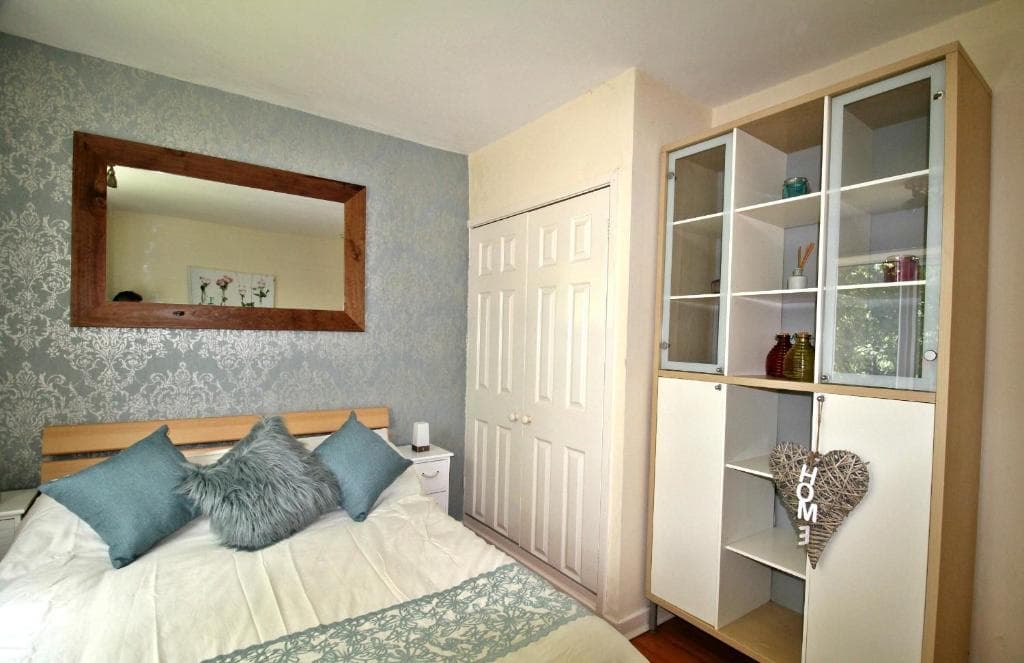 Accommodation at Balcony Apartment - Spacious 2 Large Beds in doncaster