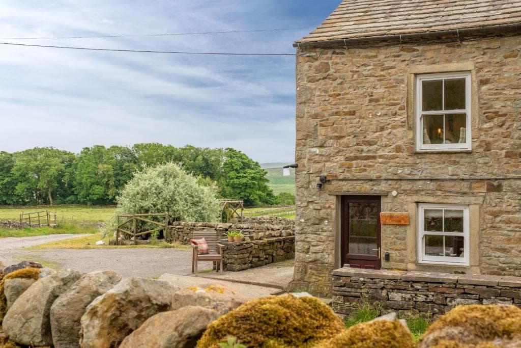 Accommodation at West Shaw Cote Cottage in bainbridge