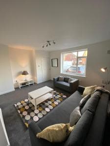 Accommodation at Captivating 3-Bedroom House in pontefract