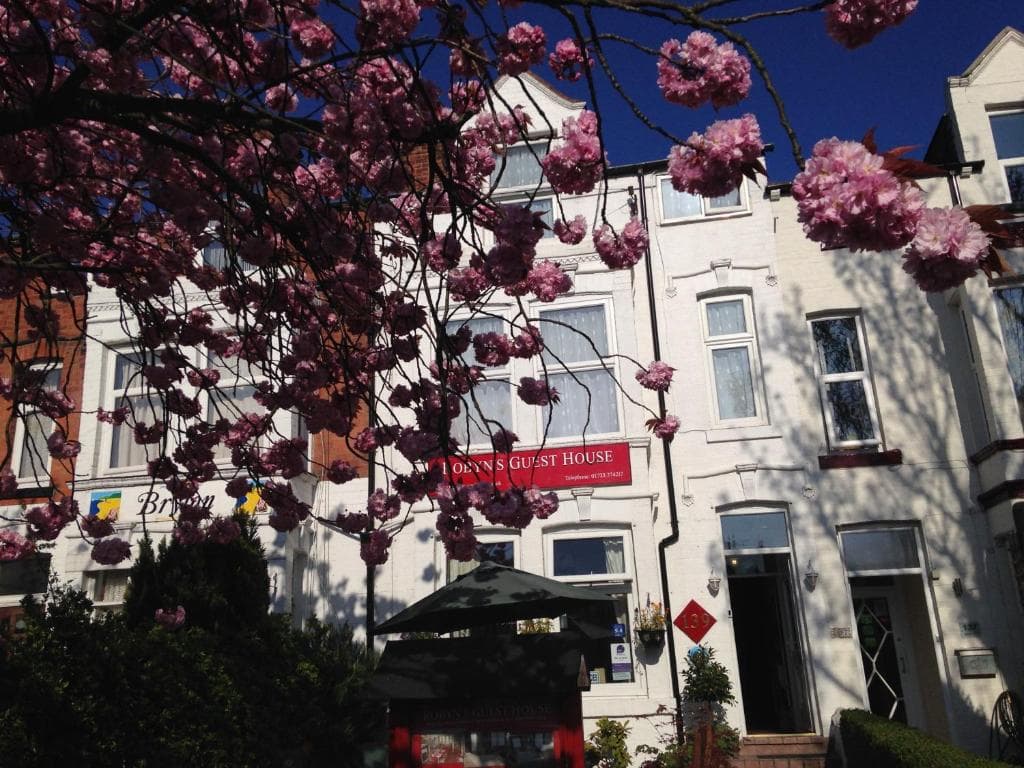 Accommodation at Robyn's Guest House in scarborough