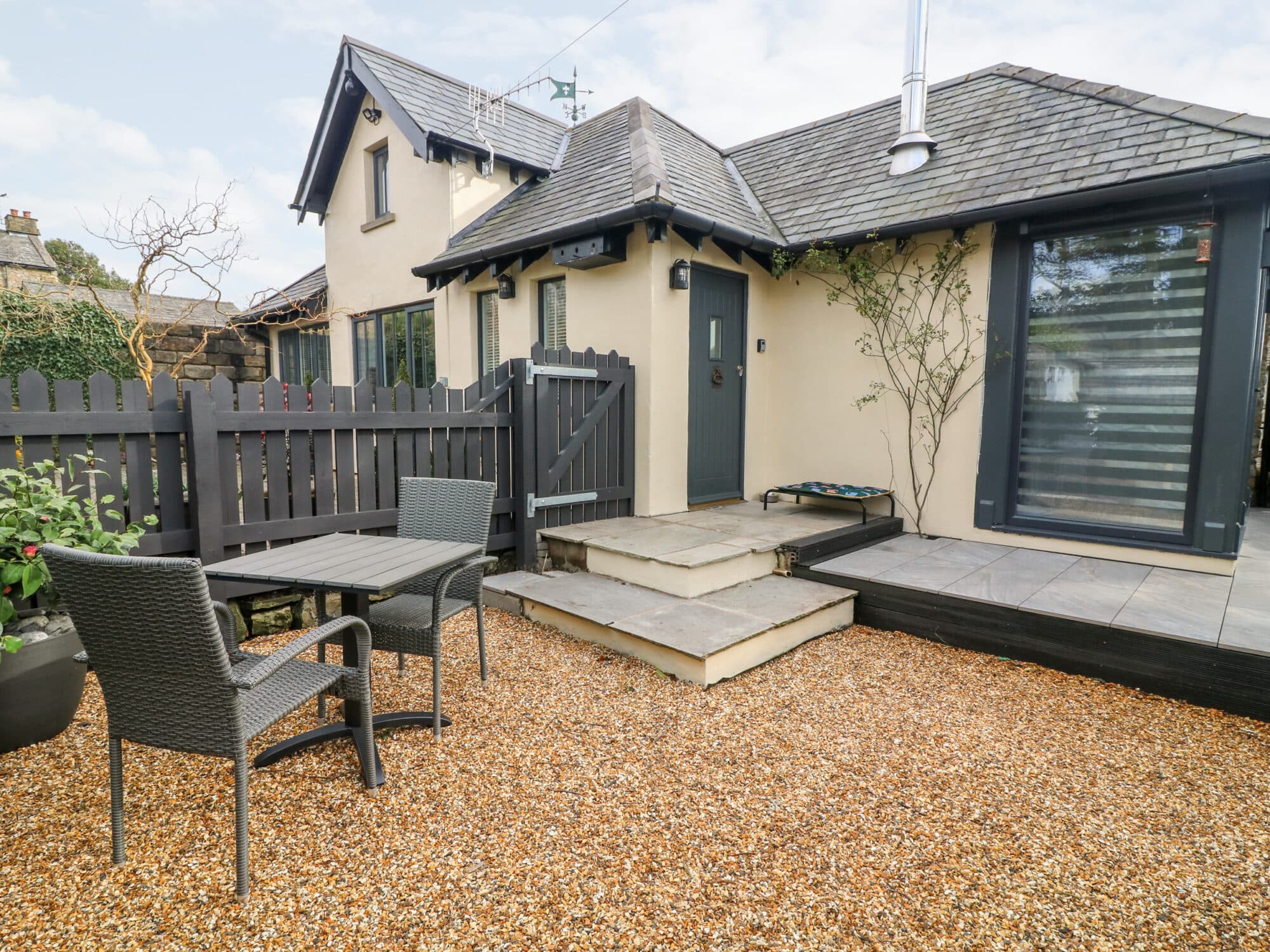 Accommodation at 5 Lake House in low bentham