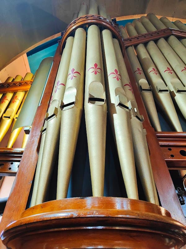 St Mary's R C Church - Churches in batley