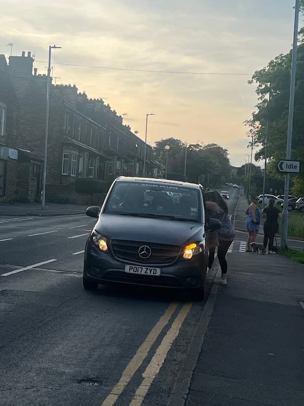 Wrose Village Taxis - Taxi Ranks in bradford