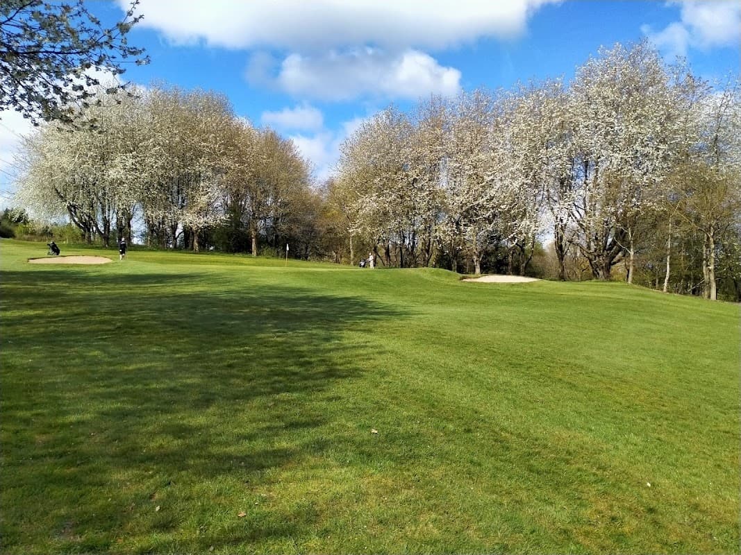 Bradley Park Golf Course & Driving Range - Golf Course in brighouse