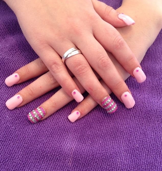 Envy Hair And Nail Studio - Hair Salons in brighouse