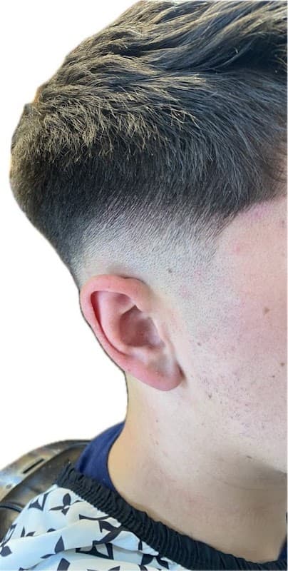 R & H Barbers - Barbers in brighouse