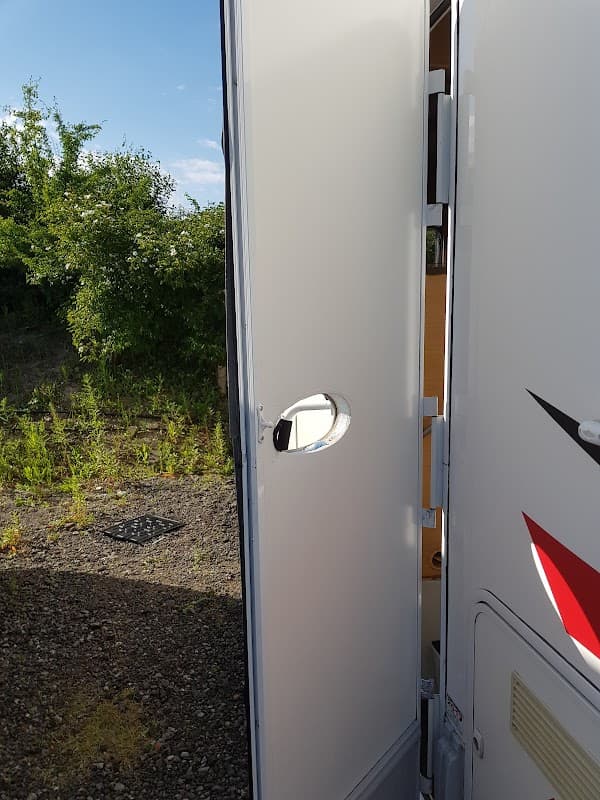 Castleford Caravan and Self Storage - Self Storage in castleford