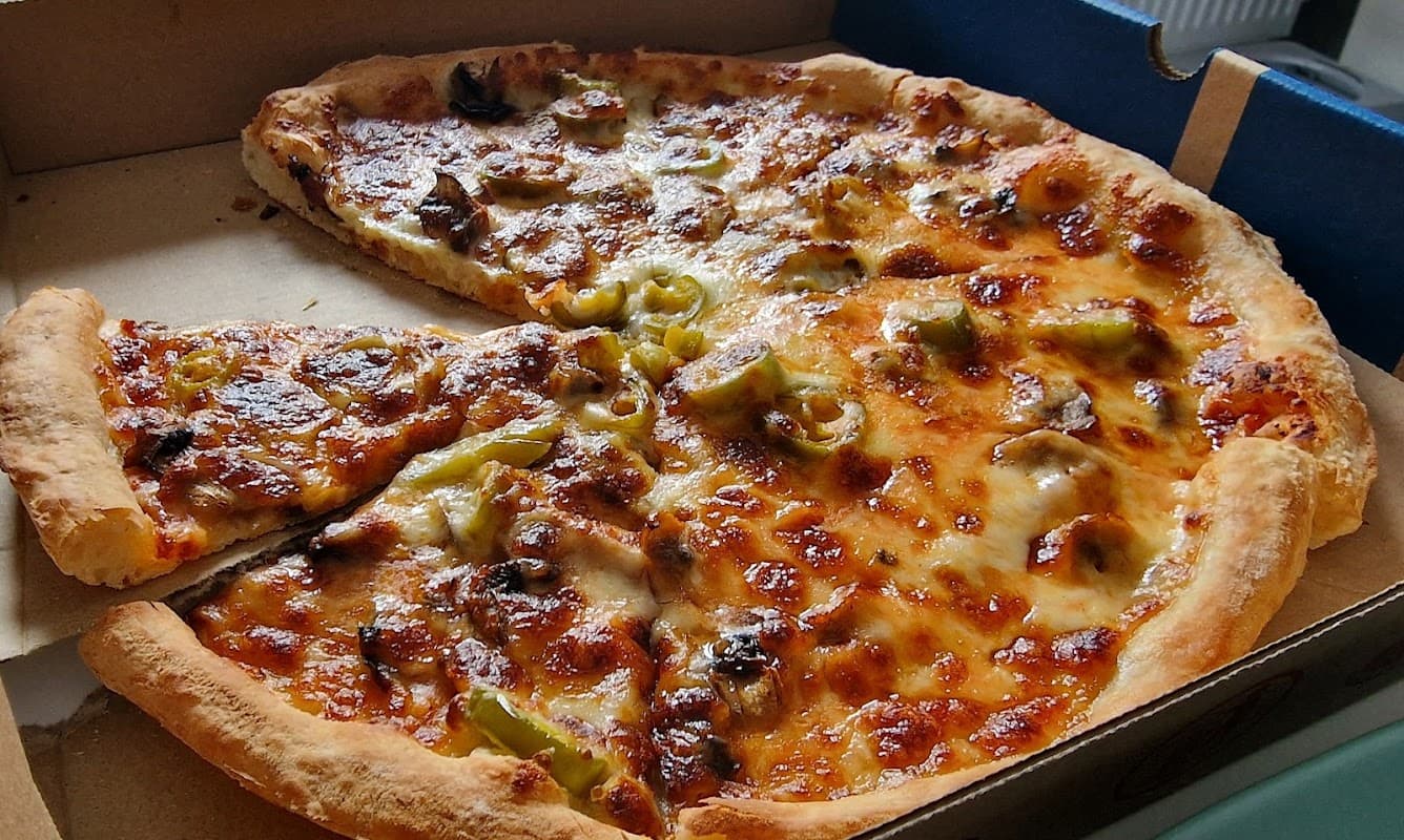 I Love Paradise Pizza Ltd - Takeaway in castleford
