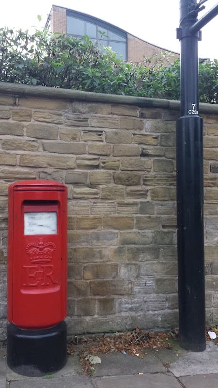 Post Box - Post Offices in chapel allerton