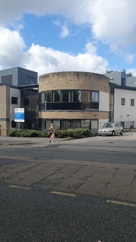 Pannu Dr A - Doctors in cleckheaton