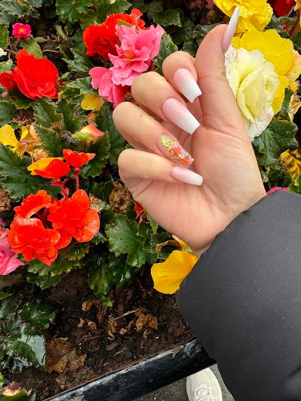 Edlington Nail Bar & Spa - Nail Salons in conisbrough