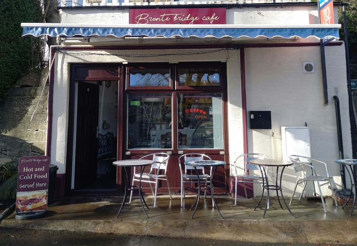 Cafe Bronte Bridge cafe in cross roads