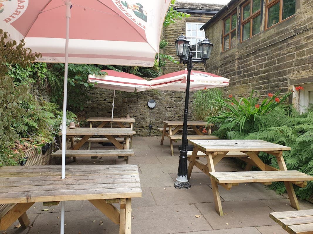 Dining at The Kings Arms in cross roads