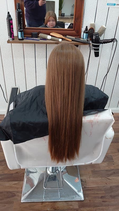 Naomi's Hair Studio - Hair Salons in dewsbury