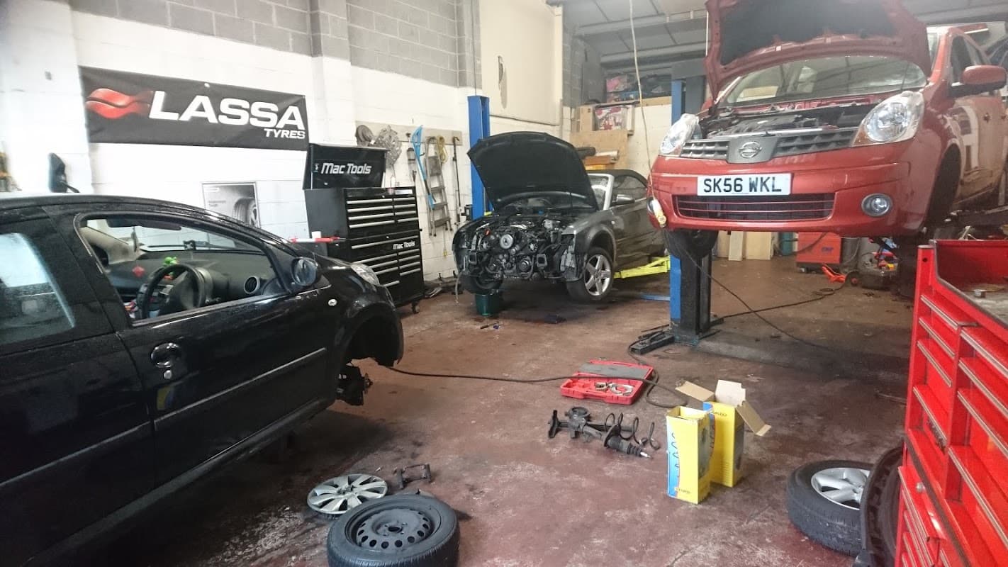 R B Vehicle Repair Centre - Garages in dewsbury