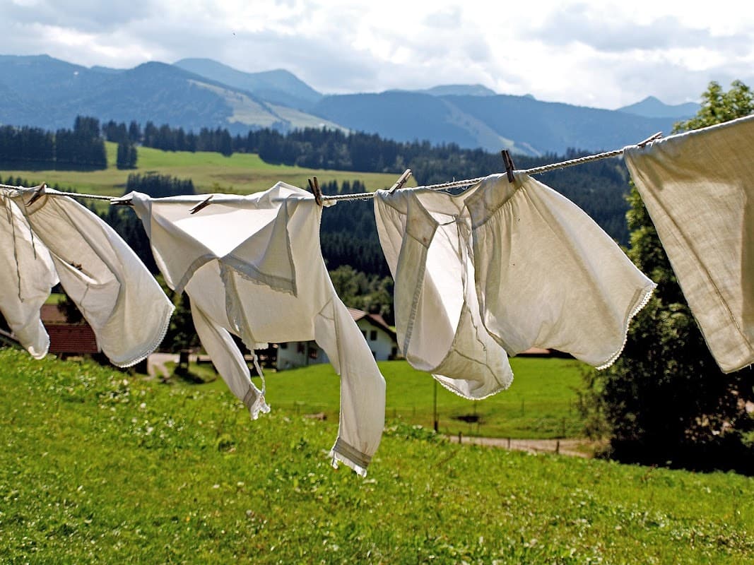 Raza Laundry Service - Launderettes in dewsbury