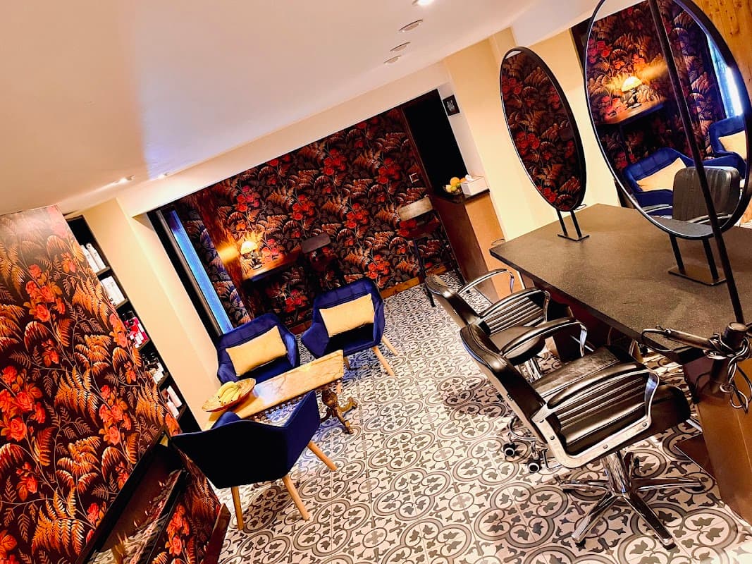 Priestleyβs Salon - Hair Salons in exley