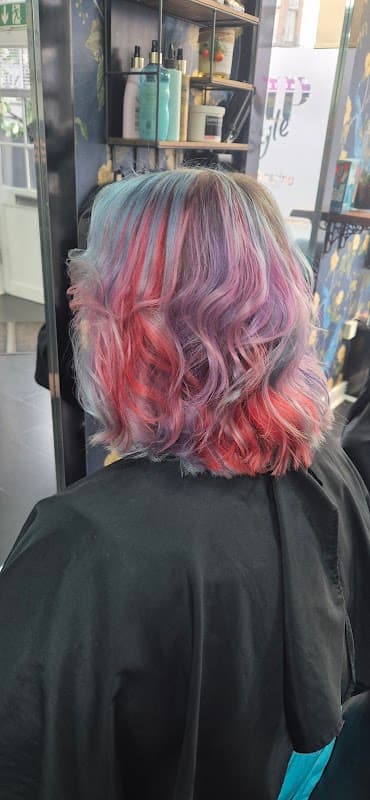 Snip and style - Hair Salons in great driffield