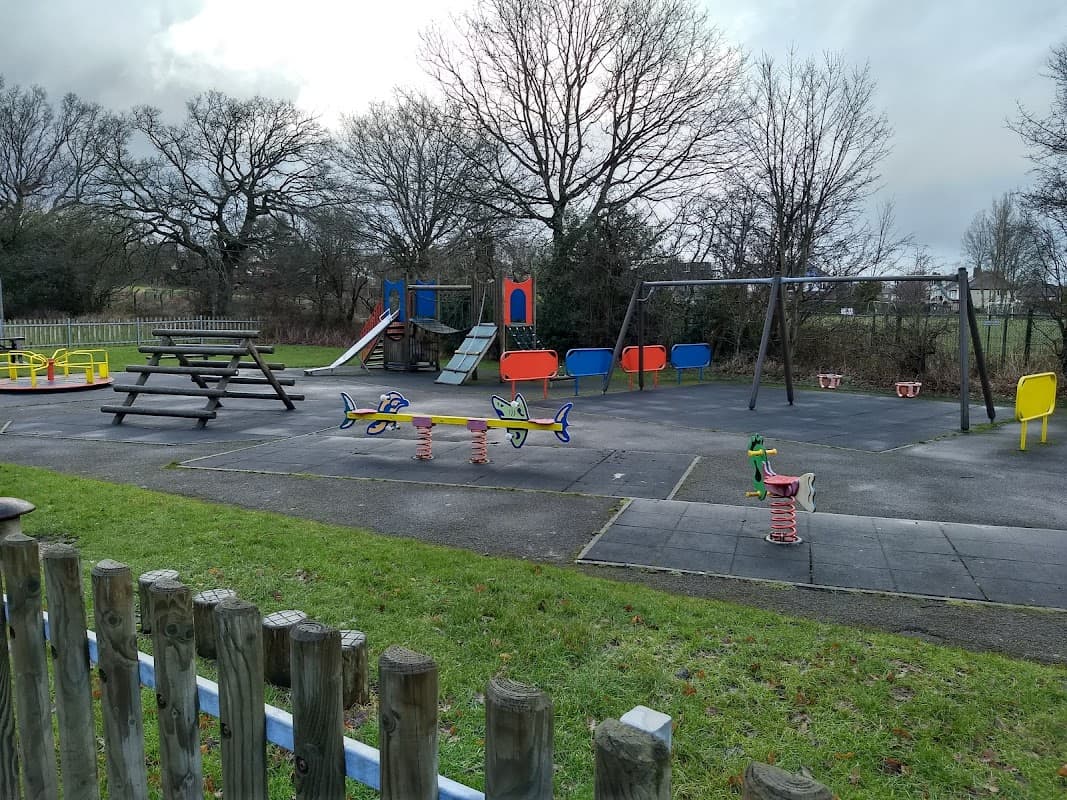 Dore Recreation Ground Playground - Playgrounds in hathersage