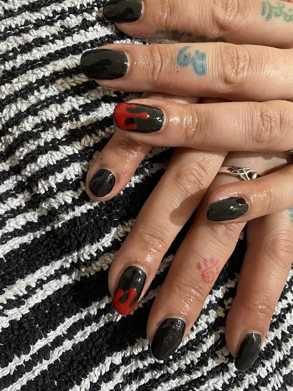 MetalBarbieNails - Nail Salons in heckmondwike