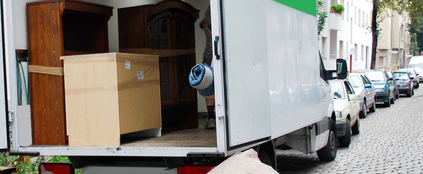 Arthur & Son Furniture Removers and Storage - Removal Companies in hessle