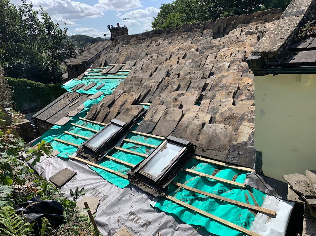 acl roofing and repairs ltd - Roofers in holmfirth