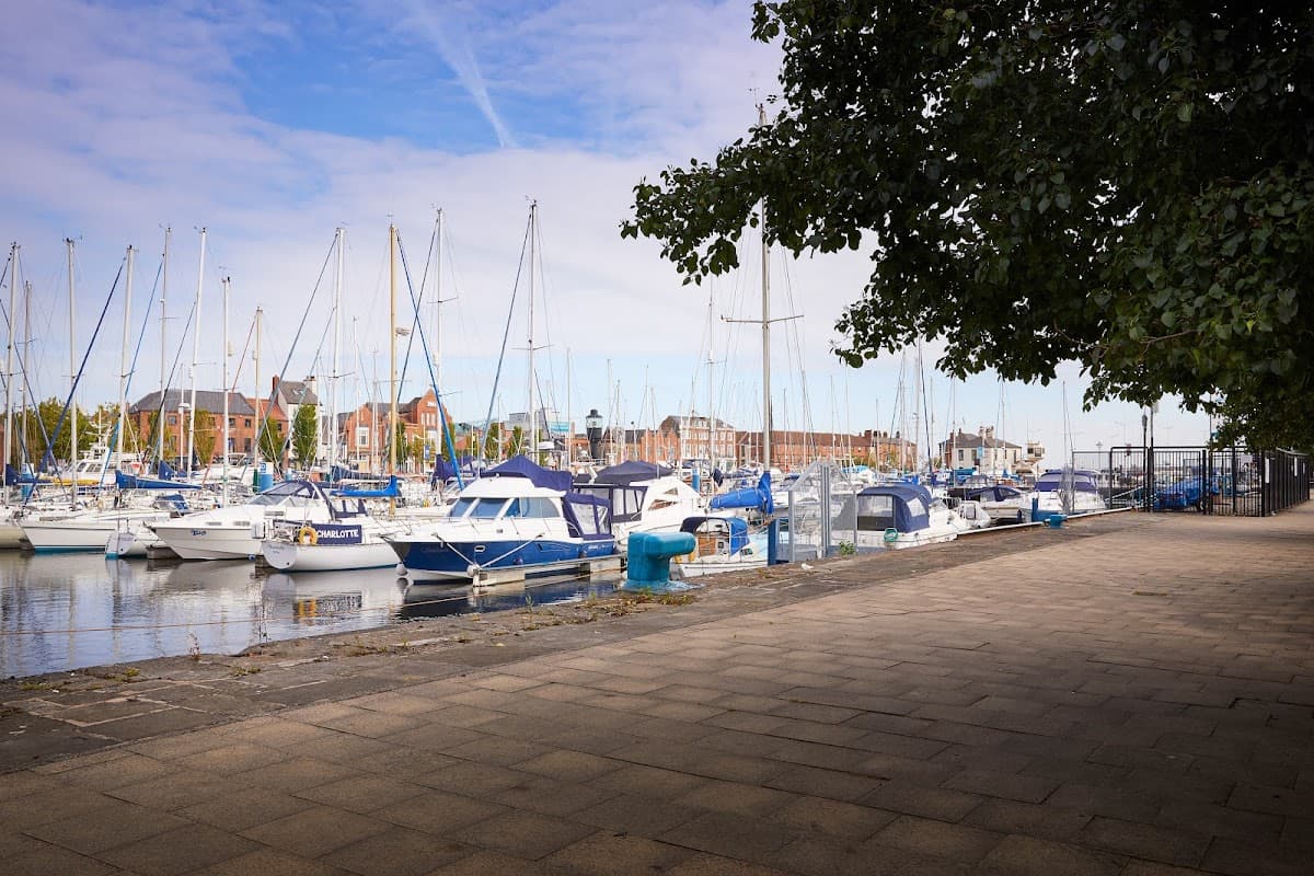 Hull Waterside & Marina - Marinas in hull
