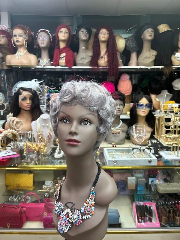 Creative Hands Hair Salon - Hair Salons in killingbeck