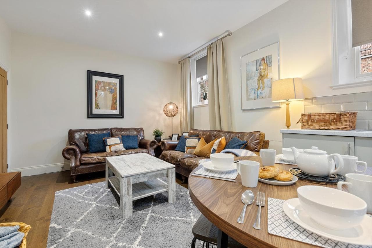 Accommodation at No 5 - Chestnut Cottage - Pass the Keys in middlethorpe