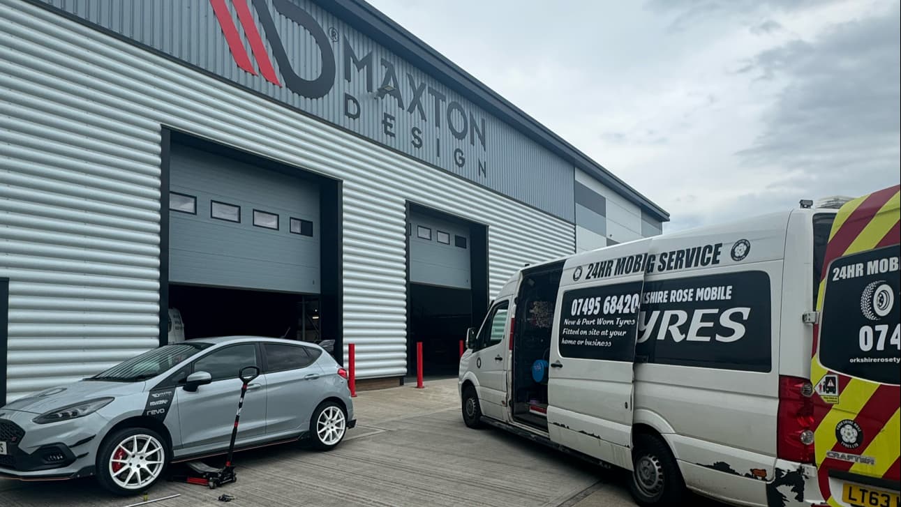 Yorkshire Rose Tyres Ltd - 24 hour Mobile Tyre Fitting Service - Tyre Shops in mirfield