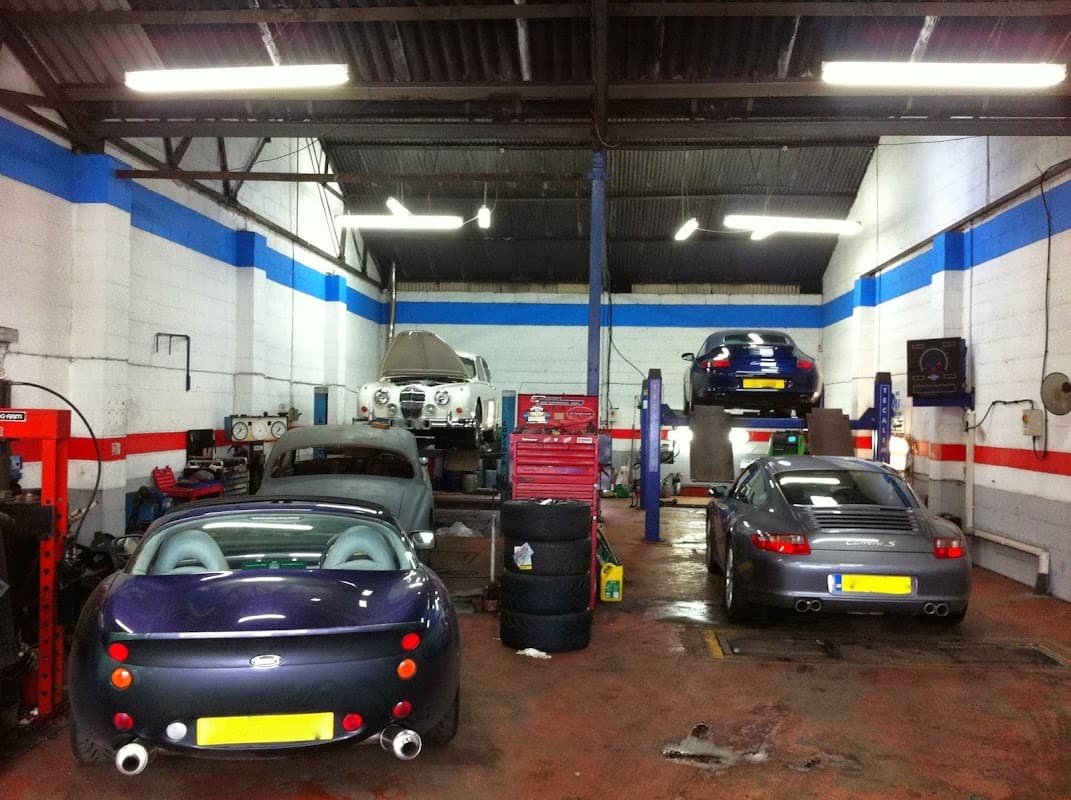 Econofix MOT Centre - Garages in thornaby on tees