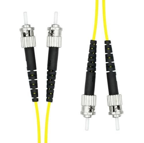 Yellow duplex SM fiber cable with black connectors, featuring UPC polish and metal housing, measuring 7 meters in length.
